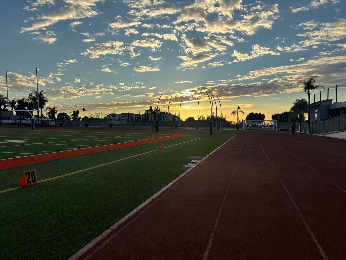 Wilson 7 Azusa 0.  1st quarter 1145 to go.  Brian Silva with 75yd touchdown reception. <a href="/James_Escarcega/">James Escarcega 📈🏈🏀⚾️🥎 🤼🤽🏽‍♂️🏊🏼‍♀️🏌🏻⚽️</a> <a href="/SGVNSports/">Fred J. Robledo 👨🏻‍💻</a> <a href="/mesamustangs/">mesaroblesschool</a> <a href="/cedarlanetbirds/">Cedarlane Academy TK-8</a> <a href="/hlpusd/">Hacienda La Puente USD</a>