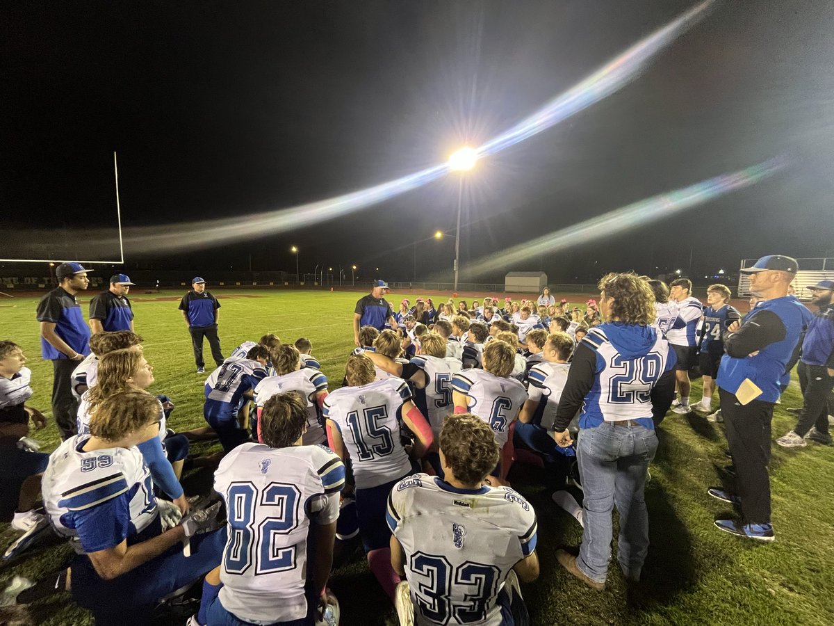 That’s a wrap from Wood River. <a href="/FburgFootball/">Freeburg Football</a> wins this one 63-0. Back at home next week vs. Salem! #StrongerTogether #ForTheBurg