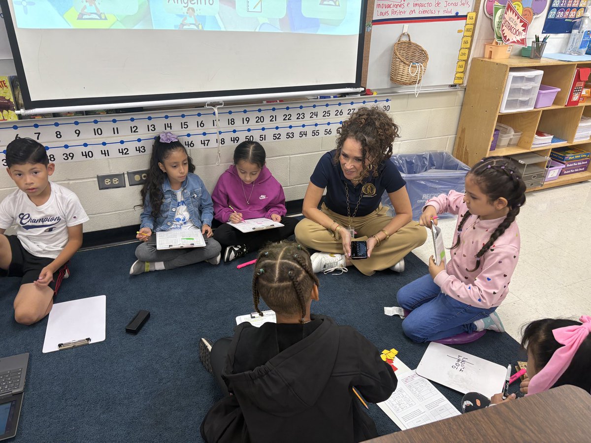 LundquistJess's tweet image. Great day of learning walks to see all the amazing learning @NISDCarlosCoon! The engagement and passion in each classroom is truly inspiring! #ProudPrincipal🌟
#Unstoppable💪
#IgniteLearning💡
#LearnersandLeaders📚
@eDeLeon_Garcia @SandiBonnett @lori_gallegos