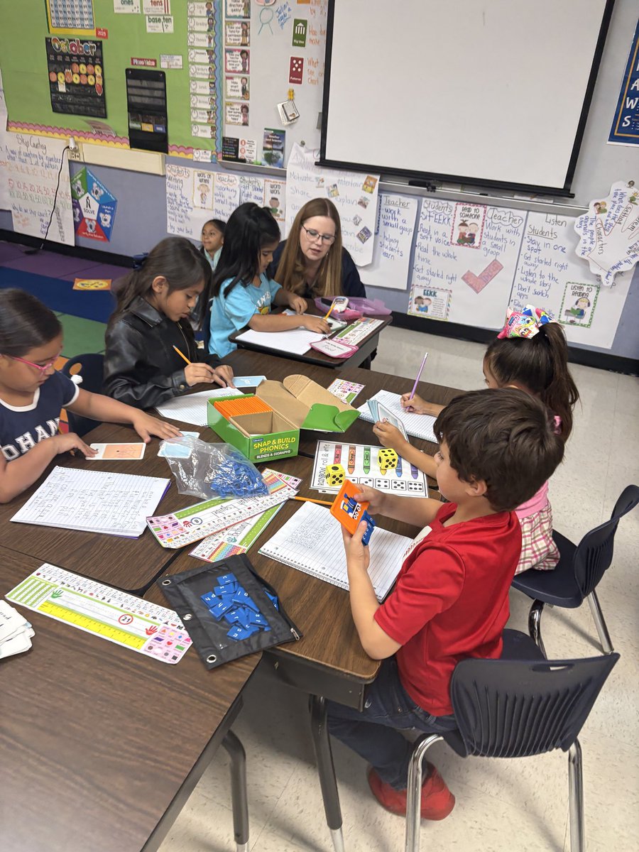 LundquistJess's tweet image. Great day of learning walks to see all the amazing learning @NISDCarlosCoon! The engagement and passion in each classroom is truly inspiring! #ProudPrincipal🌟
#Unstoppable💪
#IgniteLearning💡
#LearnersandLeaders📚
@eDeLeon_Garcia @SandiBonnett @lori_gallegos