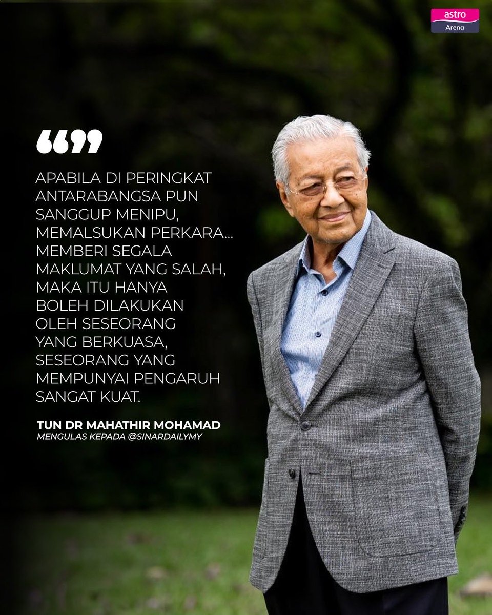 Bekas Perdana Menteri Malaysia, Tun Dr Mahathir Mohamad, tampil bersuara mengenai skandal asal-usul pemain bola sepak yang sedang menjadi tumpuan antarabangsa. 

via <a href="/sinardailymy/">Sinar Daily</a>