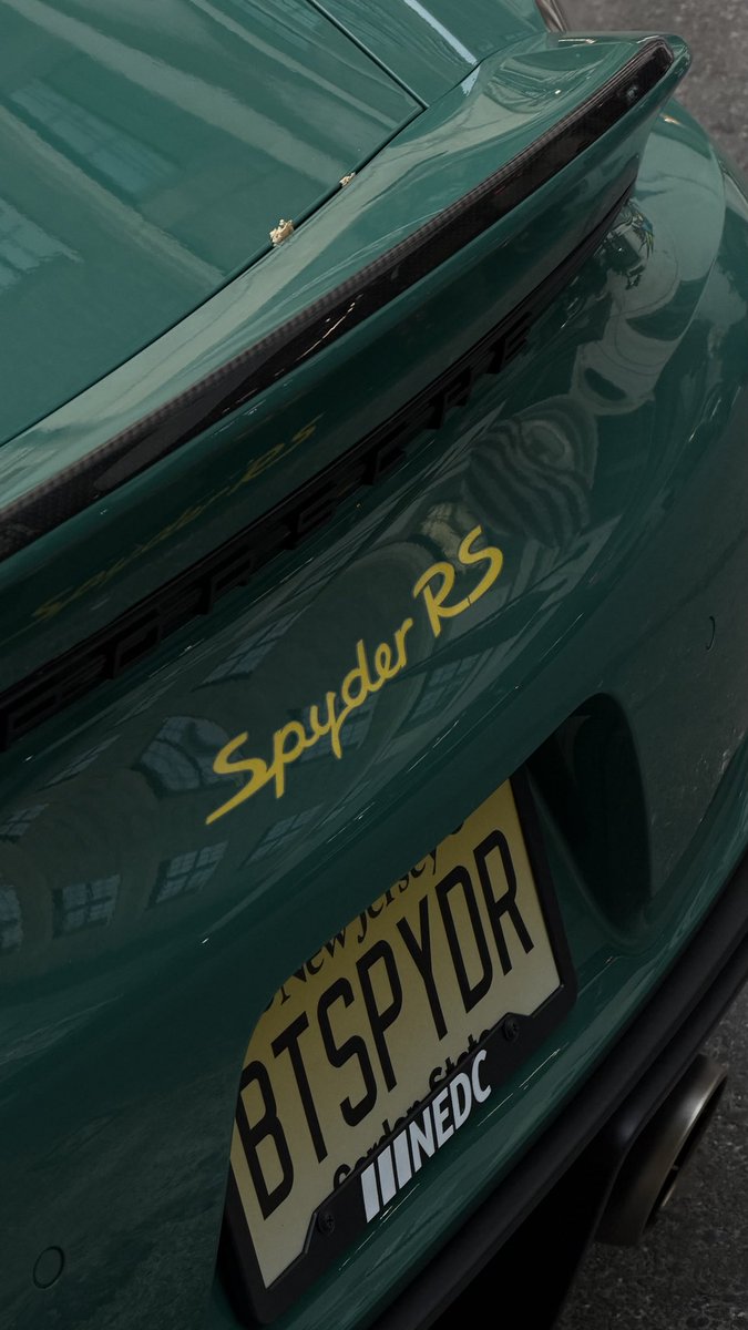 jakewoolf's tweet image. Don’t love the paint color choice but ultimately can’t knock anyone who buys the best sports car in the world (tied with the GT4 of course)