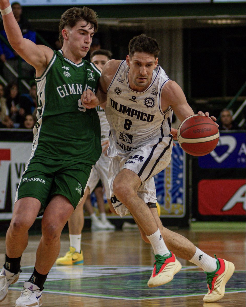🔚 𝗙𝗜𝗡𝗔𝗟 𝗗𝗘𝗟 𝗝𝗨𝗘𝗚𝗢
TRIUNFAZOO

#Olímpico 70 - 67 Gimnasia 

🤙 Vieta 15 pts. / Bressan 15 pts. (10 reb).

#LaLigaNacional
#VamosNegro ⚫️⚪️

📸 <a href="/GyECR/">Gimnasia Comodoro</a>
