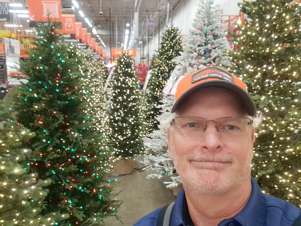 And then Christmas appeared just like that...in my <a href="/HomeDepot/">The Home Depot</a> Burnsville store!
Thanks to our amazing MET team associates! 👏🏆🎅🎄