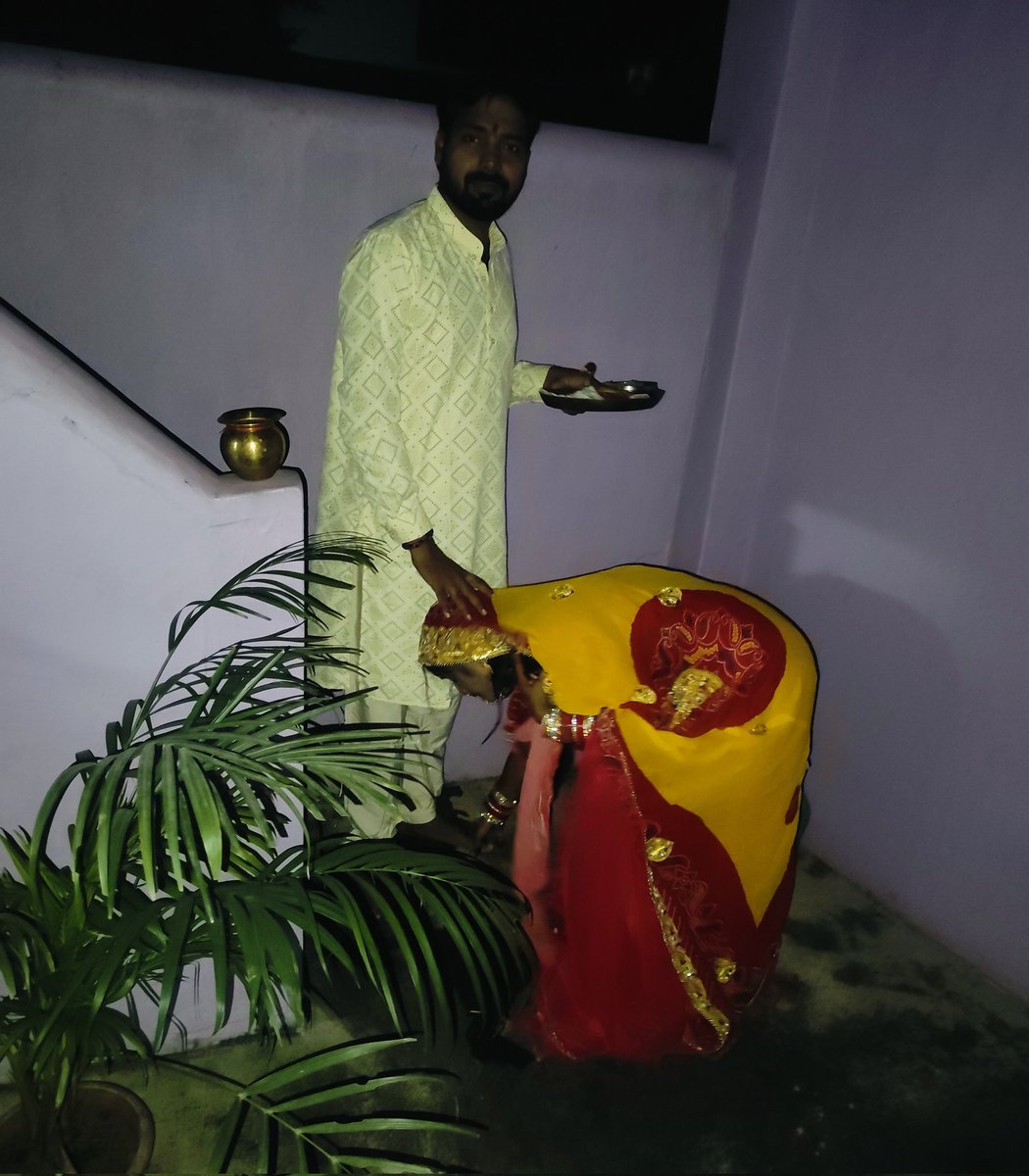 imDKagarwal's tweet image. स्नेह, आस्था, त्याग का बंधन, 
अनुपम ये प्रीत का संगम ♥️

परंपरा, सौभाग्य व समर्पण का प्रतीक पर्व करवाचौथ शुभ हो।