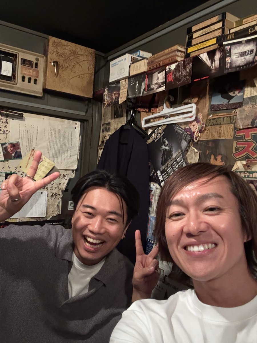 KenjiTsukagoshi's tweet photo. KBS京都ラジオ『角田龍平の蛤御門のヘン』　リスナーにはお馴染み、10月から東京にいらっしゃった元ディレクターのさやまさんと、引越しの乾杯をしました😆
掲載OKということで、お写真もあげておきます。東京でもがんばってください！私もがんばります!!
#蛤御門のヘン https://t.co/6UghkT7xkt