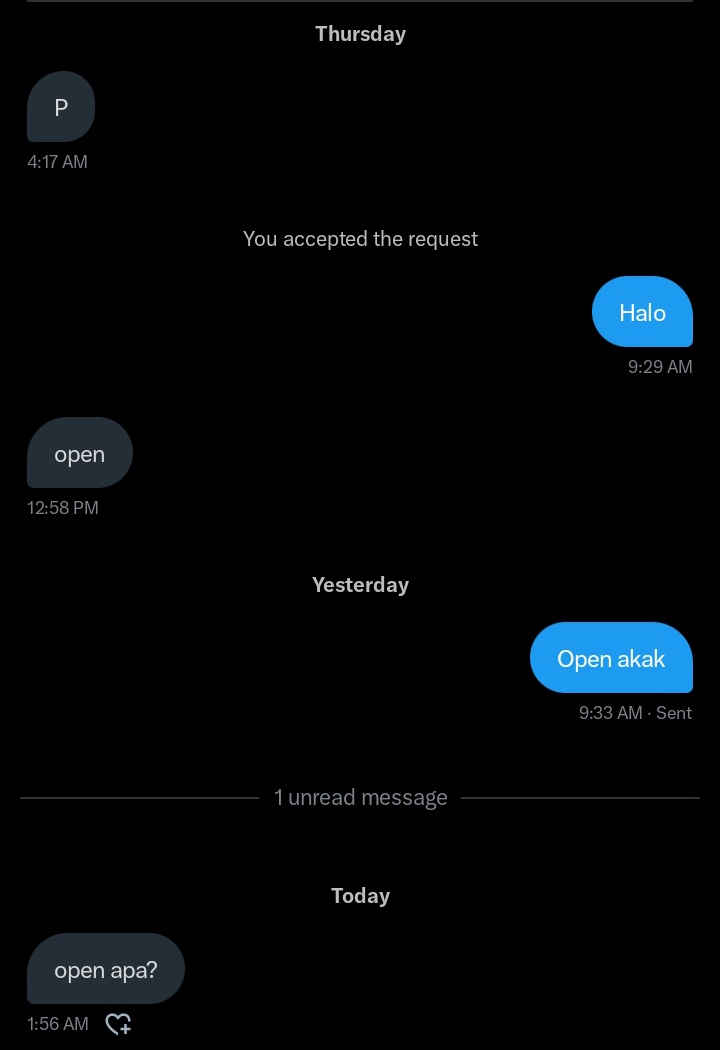 cloudelle_'s tweet image. Apa sih😭