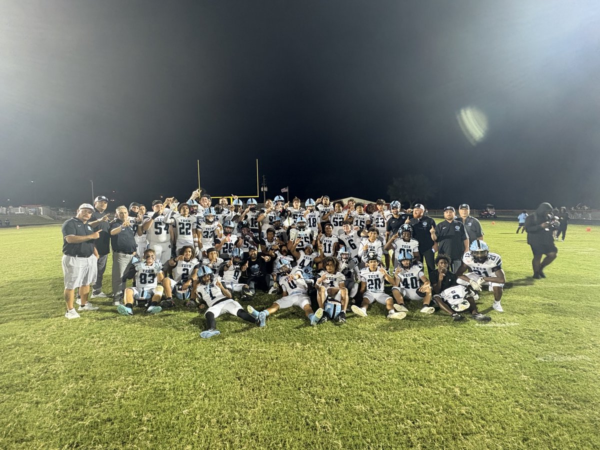 DISTRICT CHAAAAAAAAMPS!!!!!!