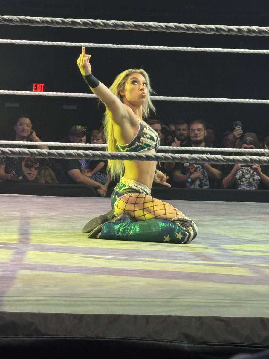 Jessie43550481's tweet image. More from yesterday #NXTColumbus