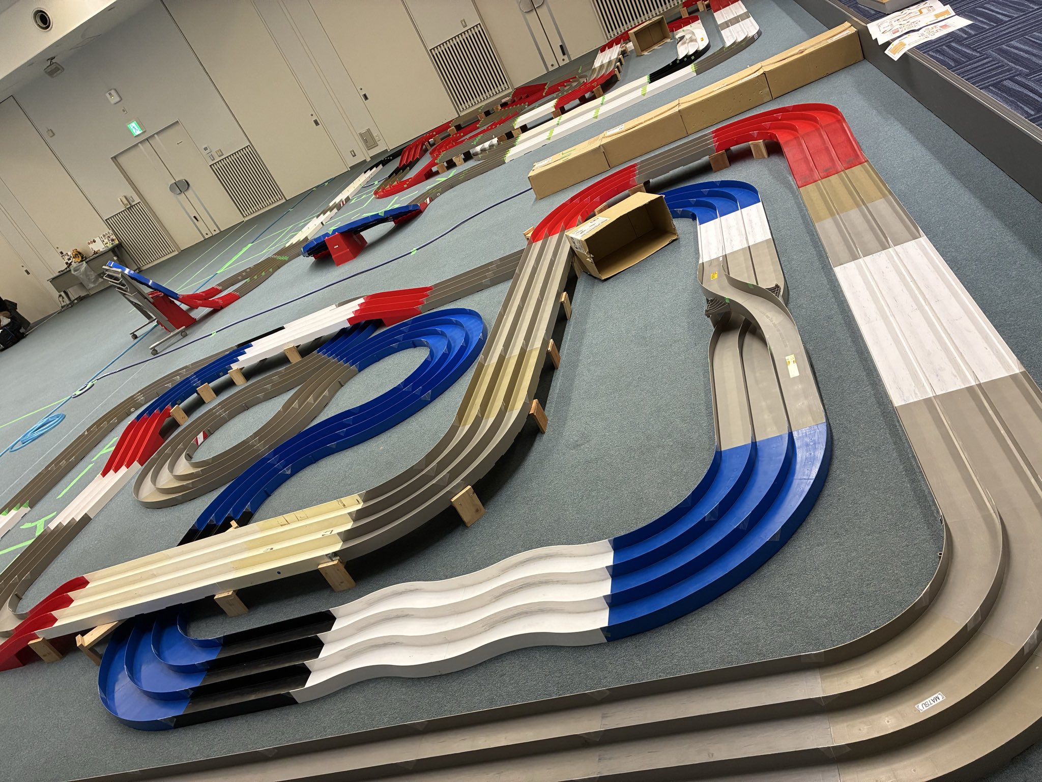 ゆうかな　さま予約 ミニ四駆コース ベージュ mqdefault.jpg