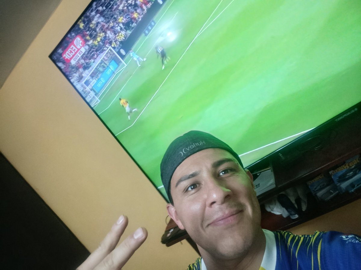 GuTy1993's tweet photo. #ecdf #elcanaldelfutbol #LaTrixECDF  #Loja #latriporECDF https://t.co/LcWGjvqS9r