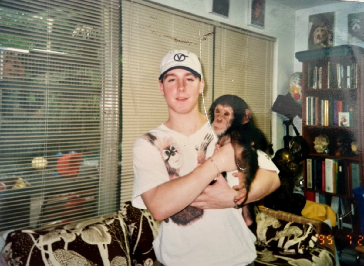 My friend and editor, <a href="/nikitakarachoi/">Peggy Sastre</a>, recently wrote a beautiful tribute article for Jane Goodall at <a href="/LePoint/">Le Point</a>. In it she also mentions a passage from my book Suicidal: Why We Kill Ourselves (2018), about my own transformative experiences with a chimp named Noelle. I share the