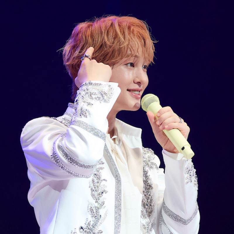 realsoundjp's tweet photo. ◤◢◤ SHINee ONEW ライブレポート ◢◤◢

📎 https://t.co/nPnc3UnSgg

SHINee ONEW、“分かち合いながら”咲かせた幸福の花
癒しの歌声が響いた日本武道館公演を振り返る

@ONEW_JAPAN #ONEW #SHINee

＼📷ライブ写真一覧はこちら！／