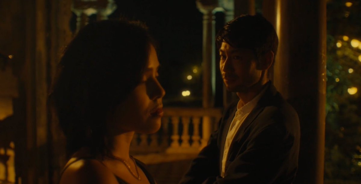 Hoyaanae's tweet image. &quot;He wants to look at her, but can&apos;t even steal a glance. She feels like she might dissolve if he does. And they&apos;re both not ready.&quot;

#Gitling