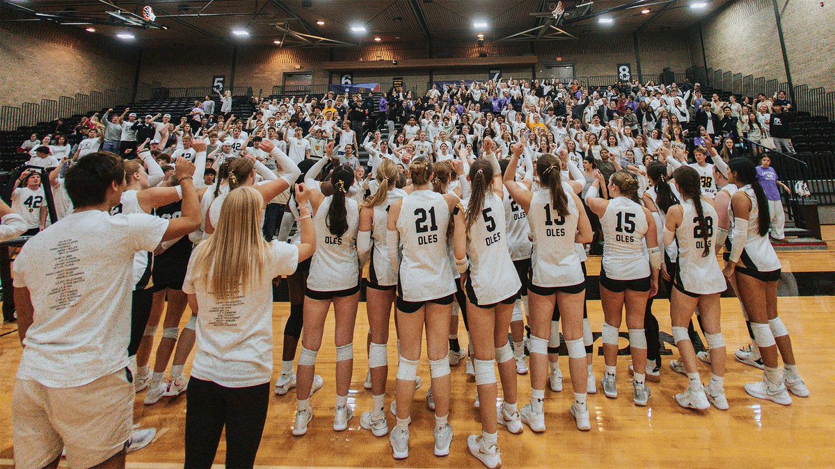 St. Olaf Athletics tweet media
