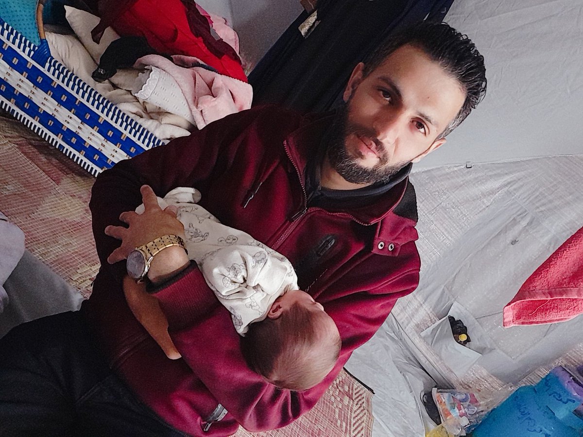 Mostafa has a new baby and the winter cold is already here.  Help them get a new tent: chuffed.org/project/123924…