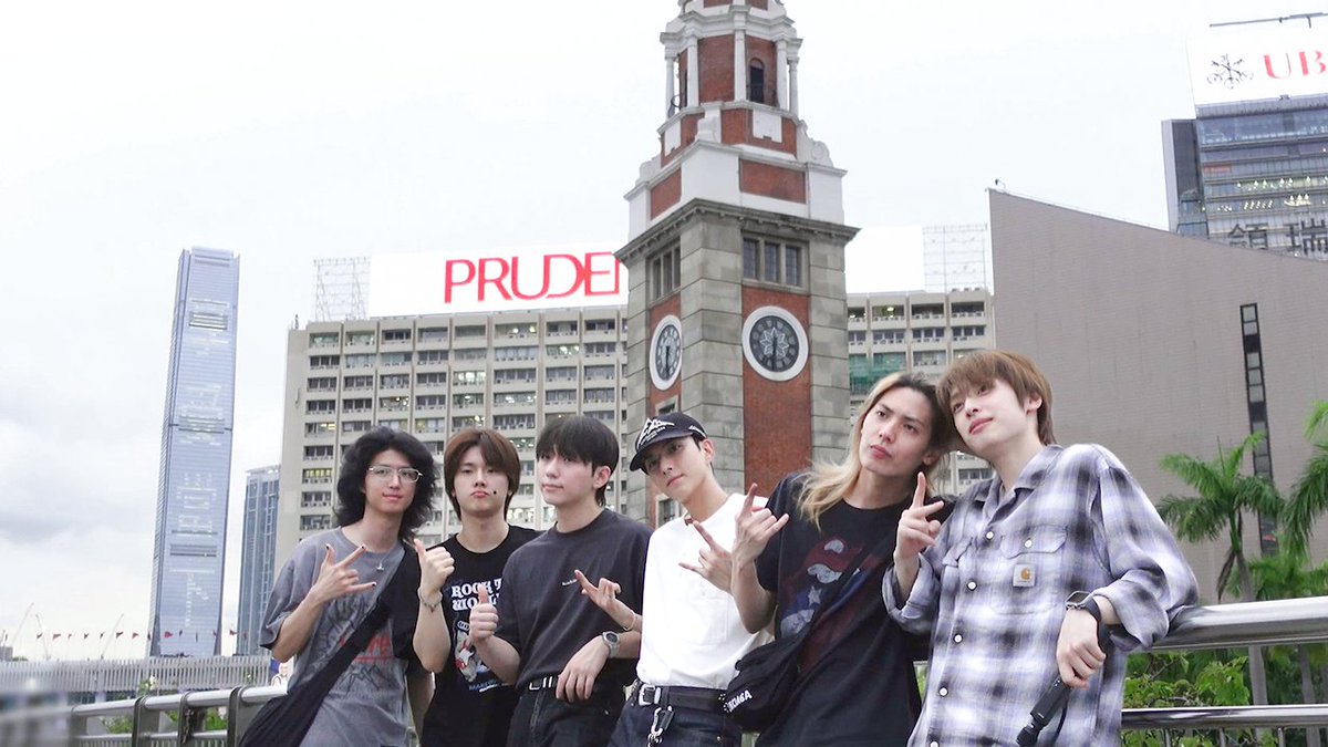 XH_official's tweet image. 엑디즈 in 홍콩✨ 웃고 먹고 힐링 완료💛🌆| Xdinary Days

youtu.be/7j9gO5tPDm0

#XdinaryHeroes #엑스디너리히어로즈
#Beautiful_Mind_WorldTour
#Beautiful_Mind
#WE_ARE_ALL_HEROES