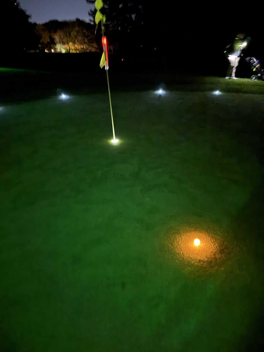 RealAlexBarth's tweet image. Tried Glow Golf for the first time tonight, unbelievable experience. Great job by Norton Country Club
