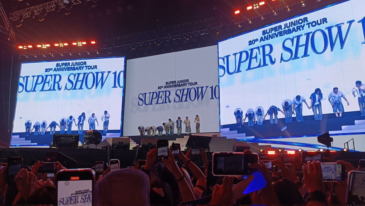It’s been a week since SS10 Manila 💙
It still feels magical, like I was 10 years old again, singing and dancing to SJ songs. I grew up with them, and this Super Show made me realize how thankful I am to have met them in this lifetime.
Forever love, SJ 💙✨