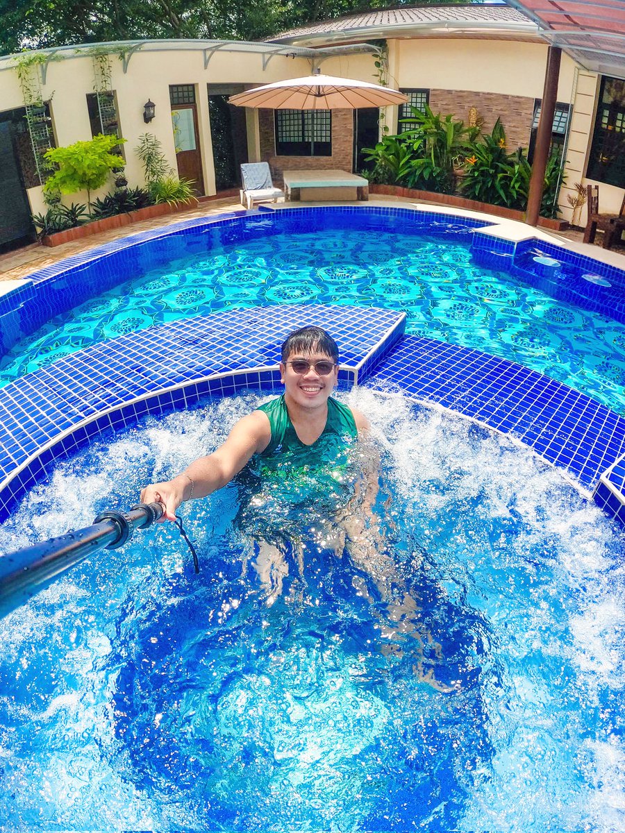 NealPatrickB's tweet image. Jacuzzi Bliss at Country Pool Villas 🫧💦🌞 #GoProPH #PoolVibes #Bataan #TravelPH