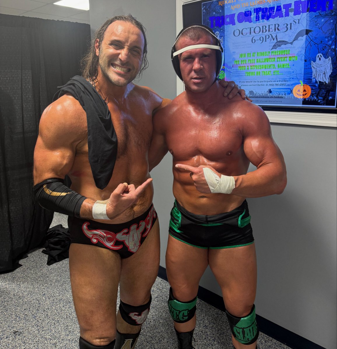sladewrestler's tweet image. The Master Lock and the Ankle Lock took care of business tonight at @MCWWrestling 

The Masterpiece X Wrestling Machine!

Newest Tag Team?🤼‍♂️

#fearthegear #chrismasters #NWAStar