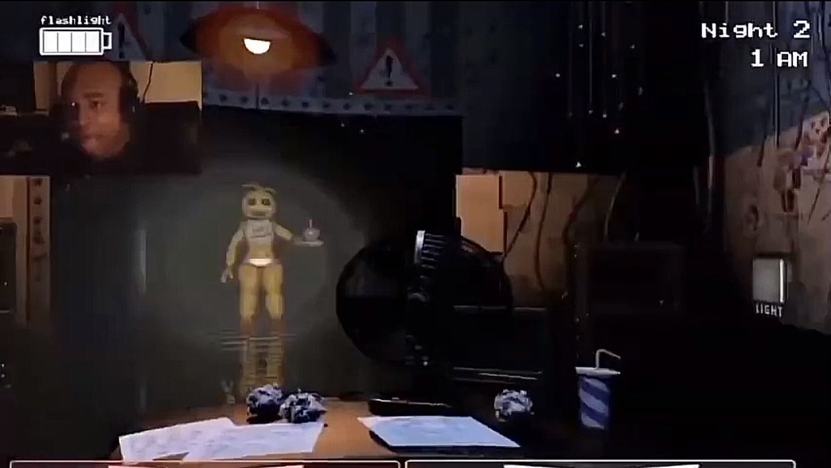 darthwebhead's tweet image. BlastphamousHD has been cast as the night guard in the opening scene of ‘FIVE NIGHTS AT FREDDYS 2’

(Source: @blumhouse)