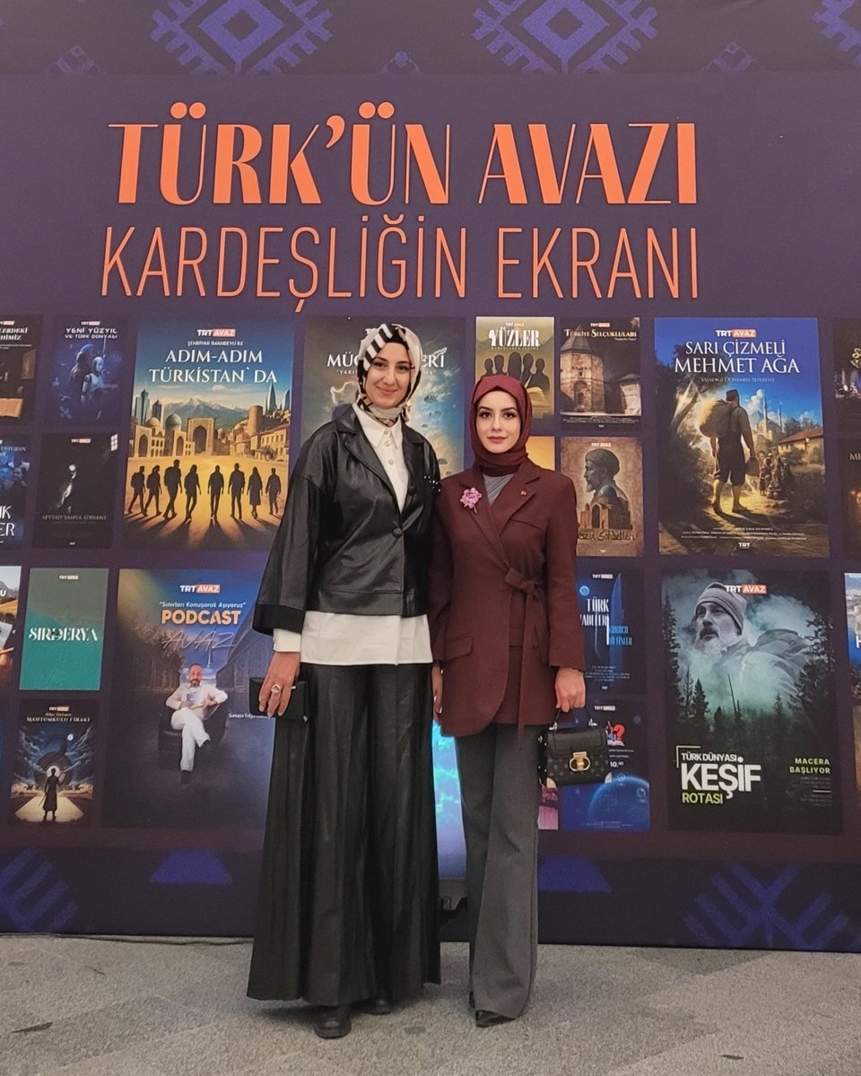 Sümeyye Özyön (@sumeyyeozyonn) on Twitter photo TRT Avaz’ın “Türk’ün Avazı, Kardeşliğin Ekranı” mottosuyla düzenlenen “Yeni Yayın Dönemi Tanıtım Programı”na kardeşim Muhammet Furkan Özyön ve Aile ve Sosyal Hizmetler Bakan Müşavirimiz Ayşe Çakmak ile katıldık.
TRT Genel Müdürü Prof. Dr. <a href="/zahidsobaci/">Zahid SOBACI</a> başta olmak üzere,Türk TRT Avaz’ın “Türk’ün Avazı, Kardeşliğin Ekranı” mottosuyla düzenlenen “Yeni Yayın Dönemi Tanıtım Programı”na kardeşim Muhammet Furkan Özyön ve Aile ve Sosyal Hizmetler Bakan Müşavirimiz Ayşe Çakmak ile katıldık.
TRT Genel Müdürü Prof. Dr. <a href="/zahidsobaci/">Zahid SOBACI</a> başta olmak üzere,Türk