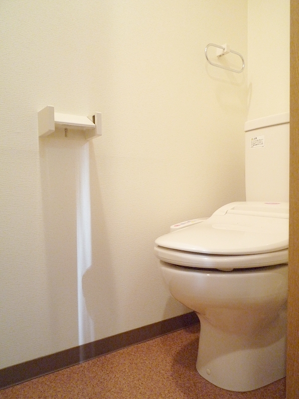 5.1万円！ロフト付きアパート♪嬉しいシャワートイレ完備✨🚽１階ですが、窓があり明るいお部屋ですよ☀

ビューヒルズ　１０３号　★ロフト付 | 【いくたまナビ】小田急線・生田駅周辺のお部屋探し reblo.net/ikuta/build-37…