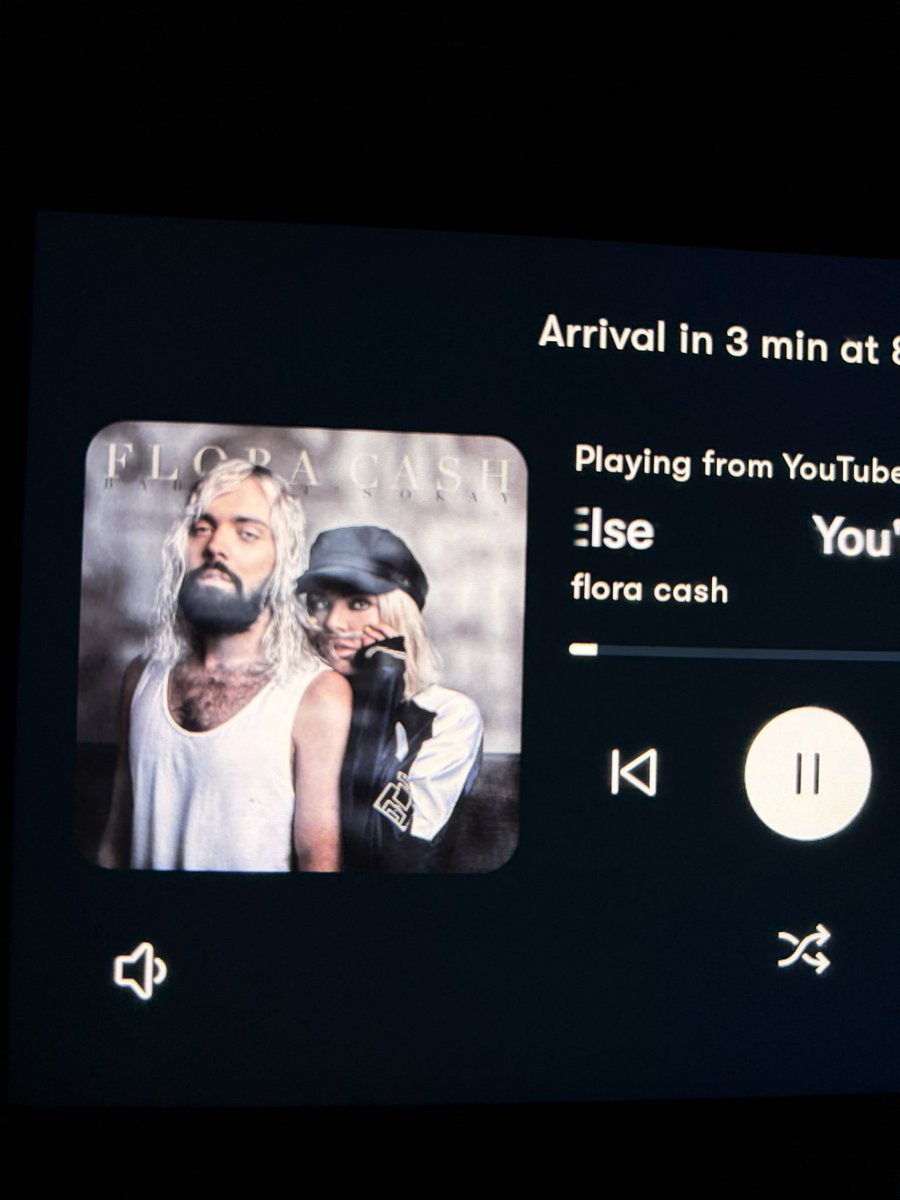 r_marked's tweet image. Why is my Waymo playing @thdxr in a wig music?