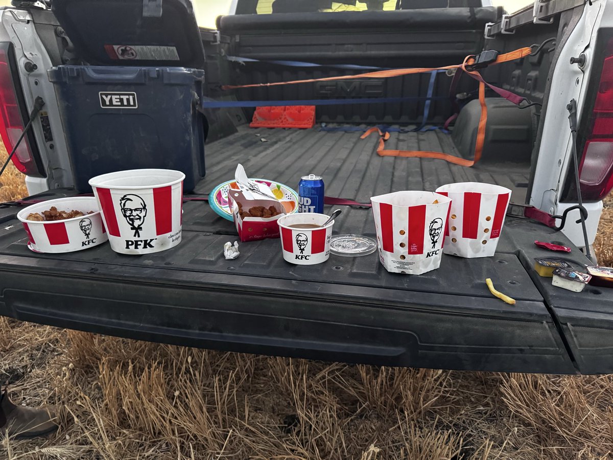 Name a better last supper on your last pass after 52 years of
Farming than dirty bird? I’ll wait….
<a href="/kfc/">KFC</a> <a href="/StevenTurner27/">Steven Turner</a>