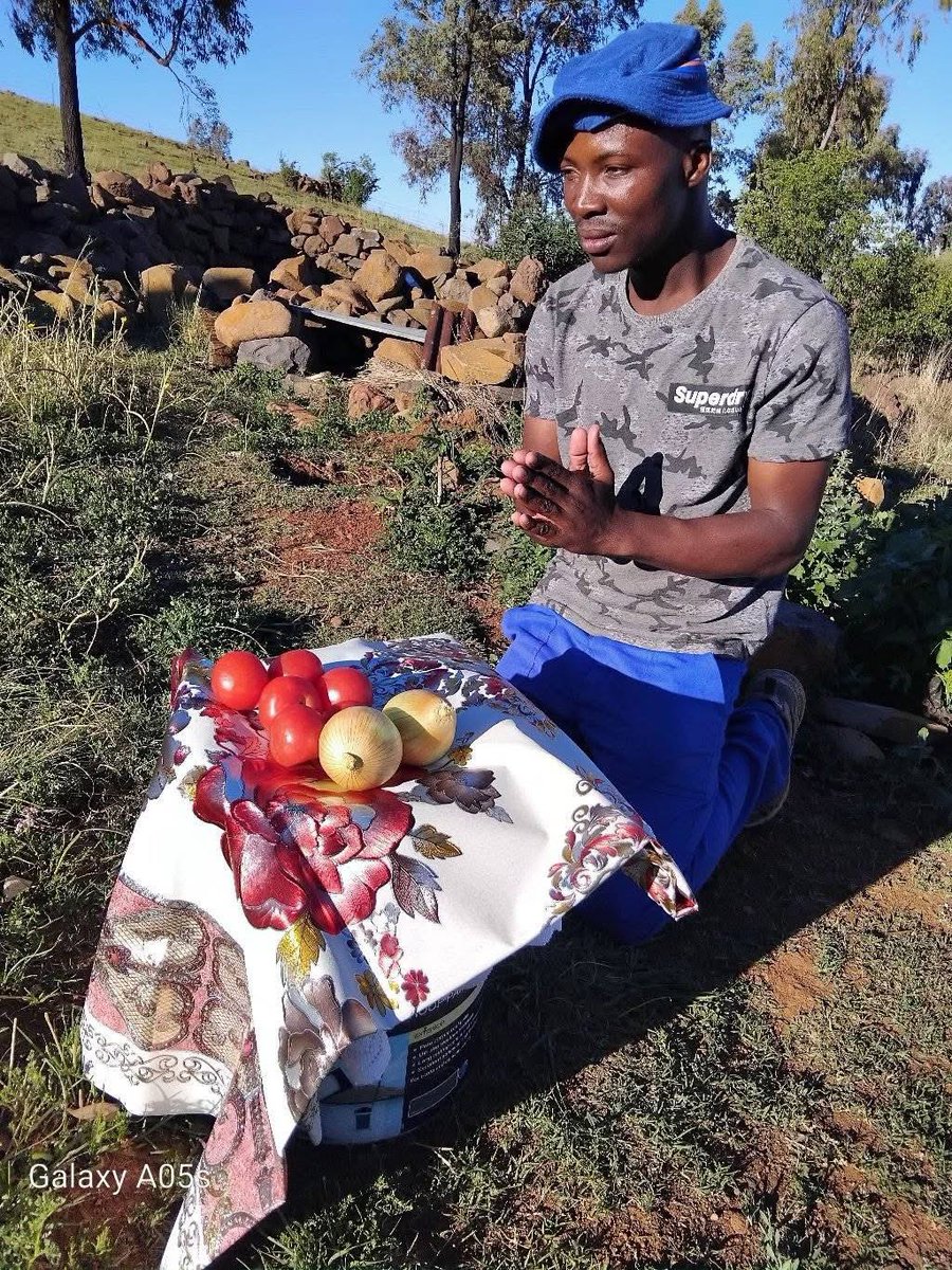Jamani_Khanyi's tweet image. Please leave a ❤️ for him even if your battery is on 1% 🥹.

May his business succeed 🙏