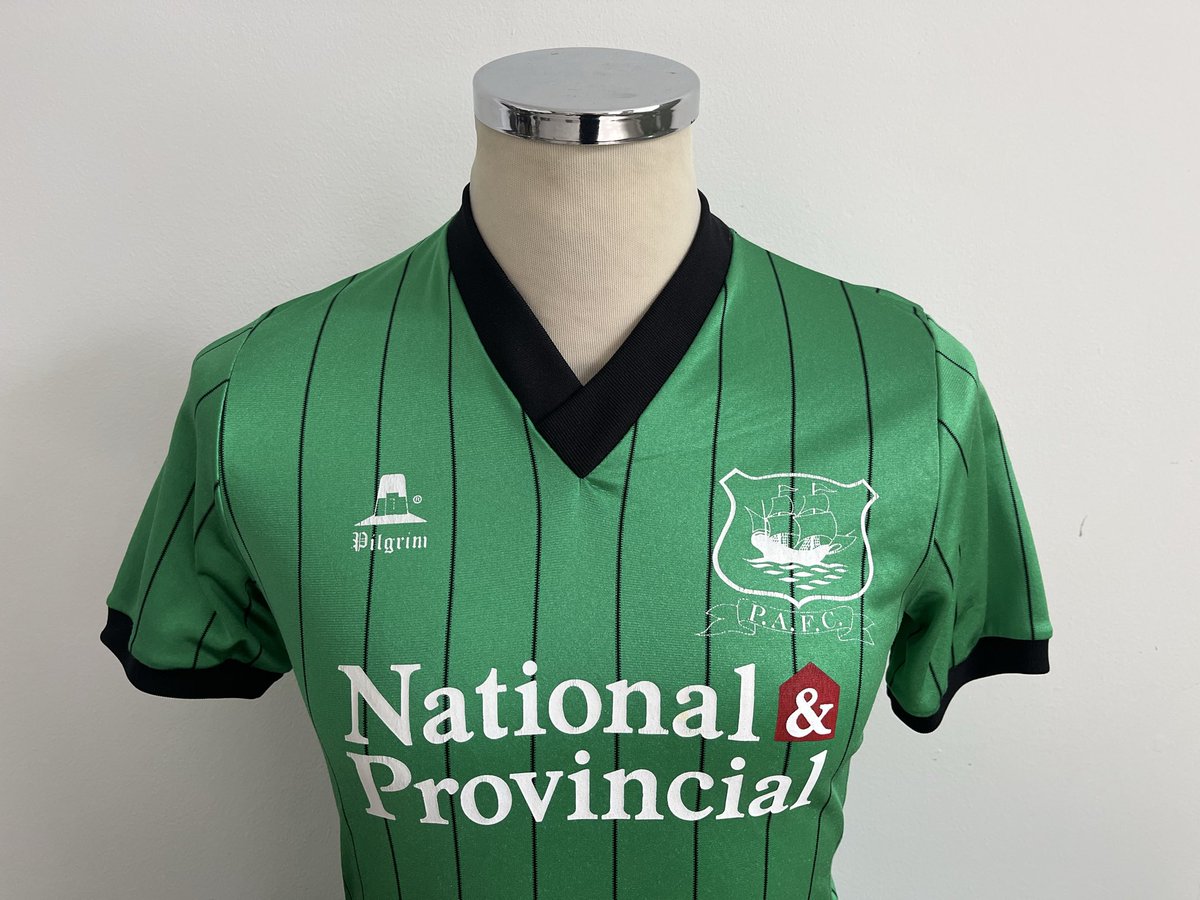 thejerseydudek's tweet image. Original Plymouth Argyle home shirt from the 1986/1987 season 

Made by Pilgrim, who I know also did Torquay shirts in the late 70s so guessing local brand  

Lovely shirt and really rare #PAFC