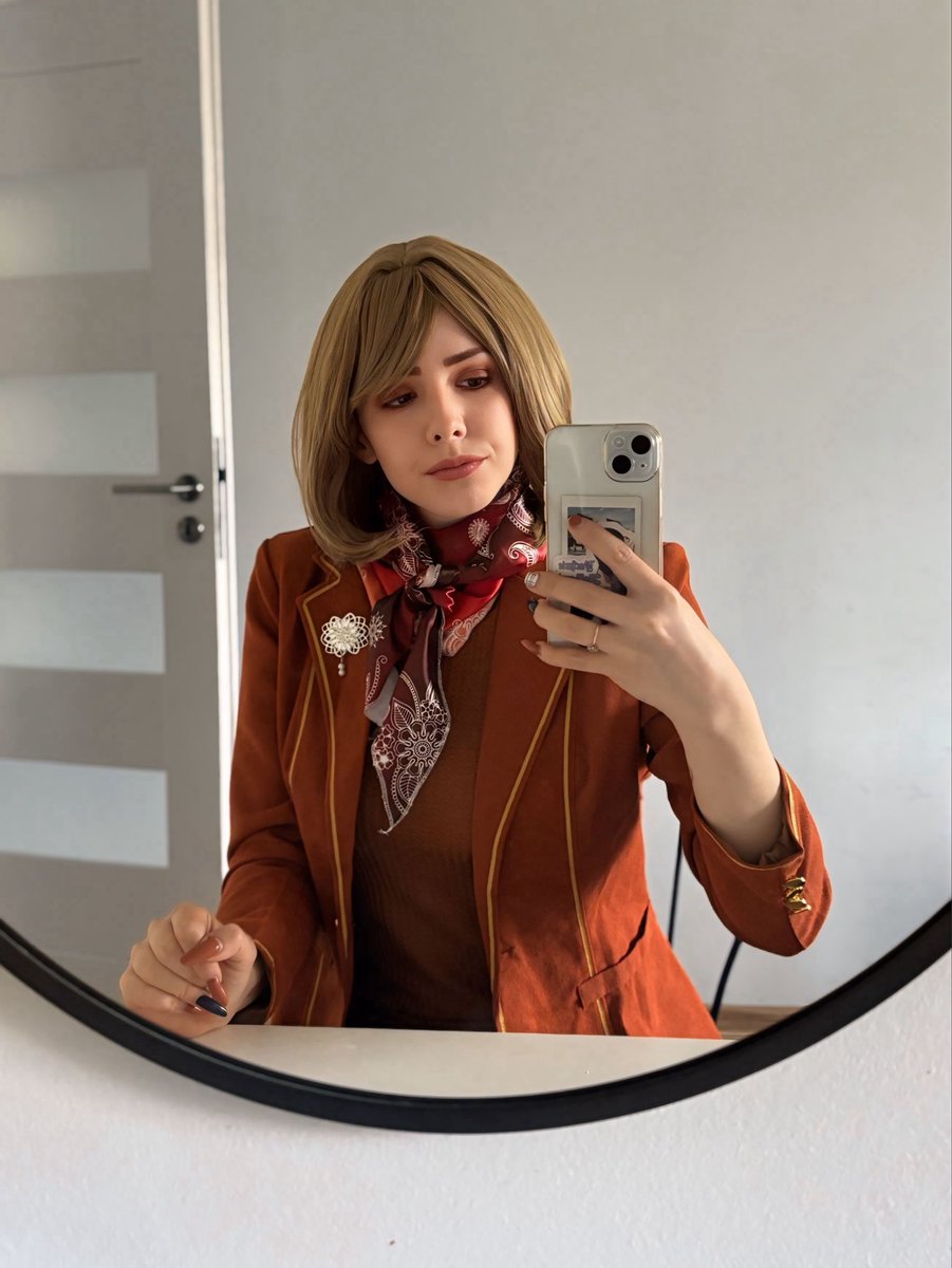 Me as Ashley? Everything for my friends 🤭❤️

#AshleyGraham #ResidentEvil #ResidentEvil4Remake #RE4remake #REBHFun