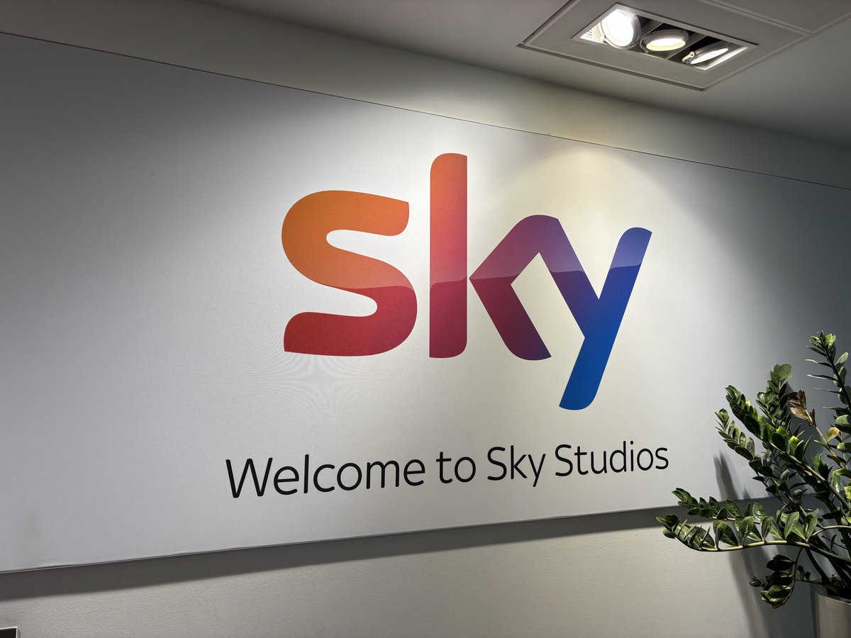 Wonderful visit to <a href="/SkySportsNews/">Sky Sports News</a> and <a href="/SkySports/">Sky Sports</a> HQ yesterday with <a href="/EnglandLearning/">England Football Learning</a> TID L4 cohort. Thanks to everyone involved for the opportunity, openess and insight ⚽️🏴󠁧󠁢󠁥󠁮󠁧󠁿🎥