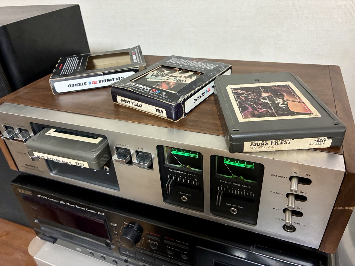 リサイクルショップに8トラデッキいたんで連れて帰りました。