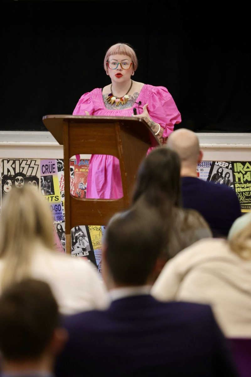 Keynote speaker <a href="/HughesHaili/">Dr Haili Hughes FRSA</a>:

“Evidence-informed practice must be a result of careful consideration of the evidence AND our professional expertise.” 

#ResearchEDCornwall