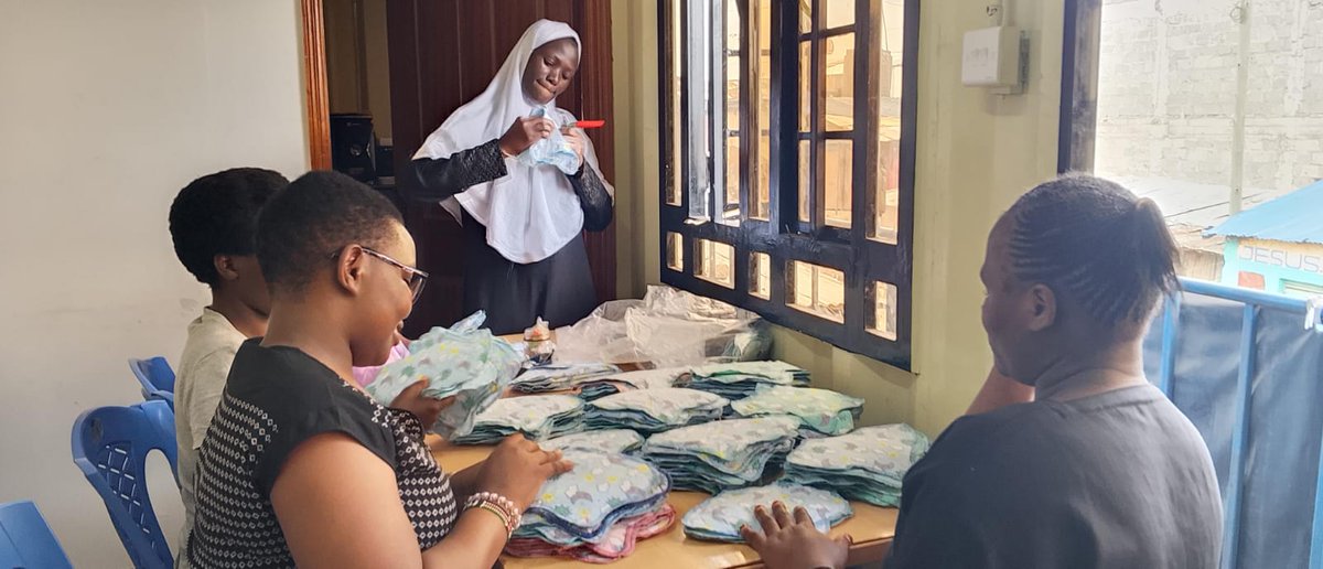 🌸 Milestone Achieved! 🌸
Our team at Makongo Compassion Centre has completed their first batch of 120 reusable pads — high quality, absorbent, and made with love after training by Channa Beth Butcher. 💜
The women were compensated for their work, motivated to keep going.