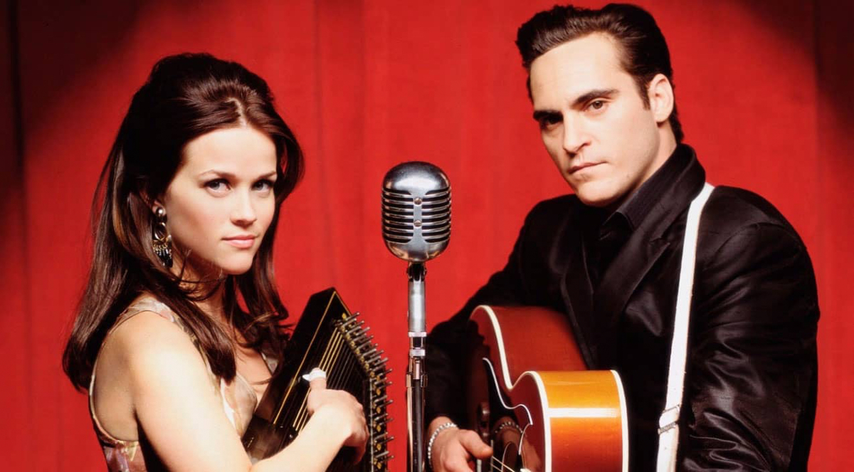 AnnaMusicby's tweet photo. 📷 Walk The Line never fails to inspire — especially that beautiful moment when June Carter writes “Ring of Fire” on her Autoharp.
A reminder that some of the greatest songs are born straight from the heart 📷📷
#WalkTheLine #JuneCarter #JohnnyCash #MusicHistory https://t.co/XXDnPFKf6z