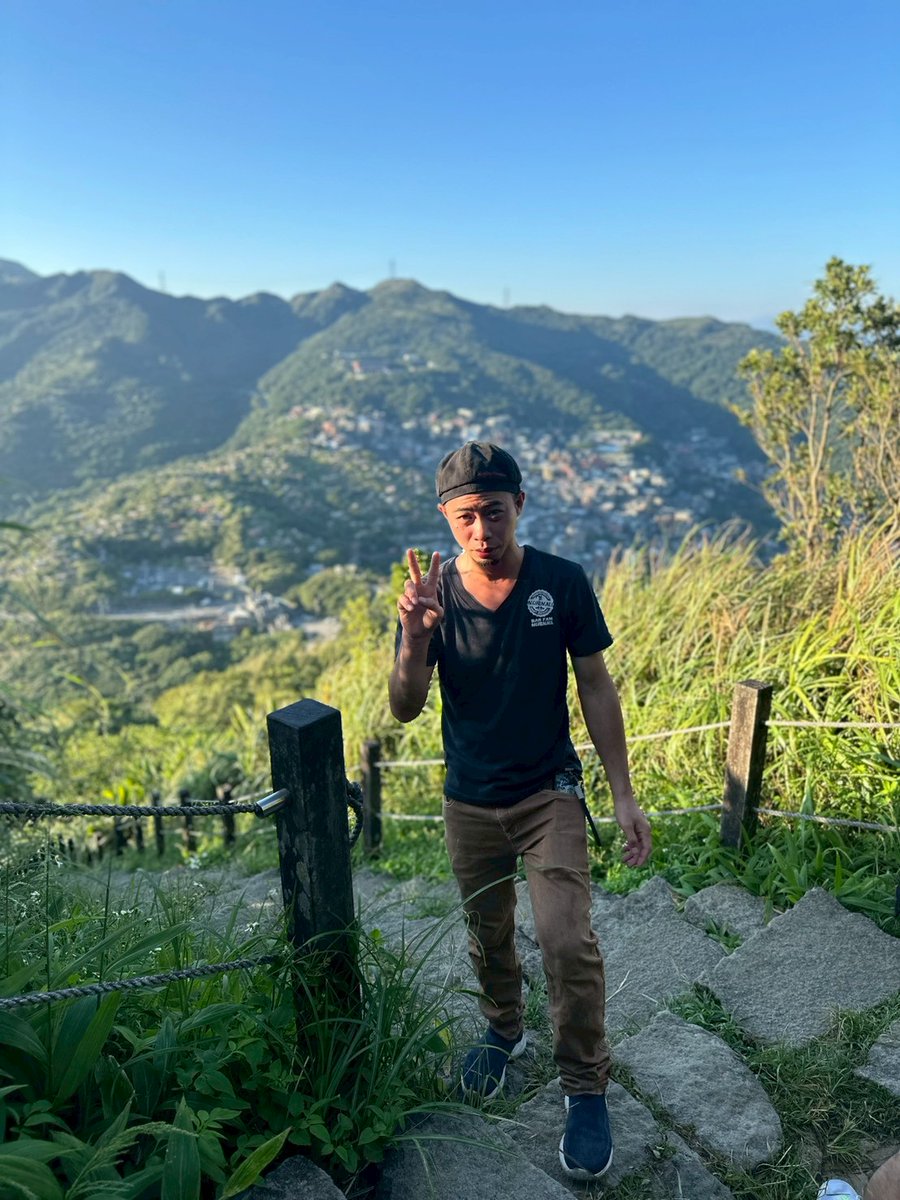 來個陽光
給拜照