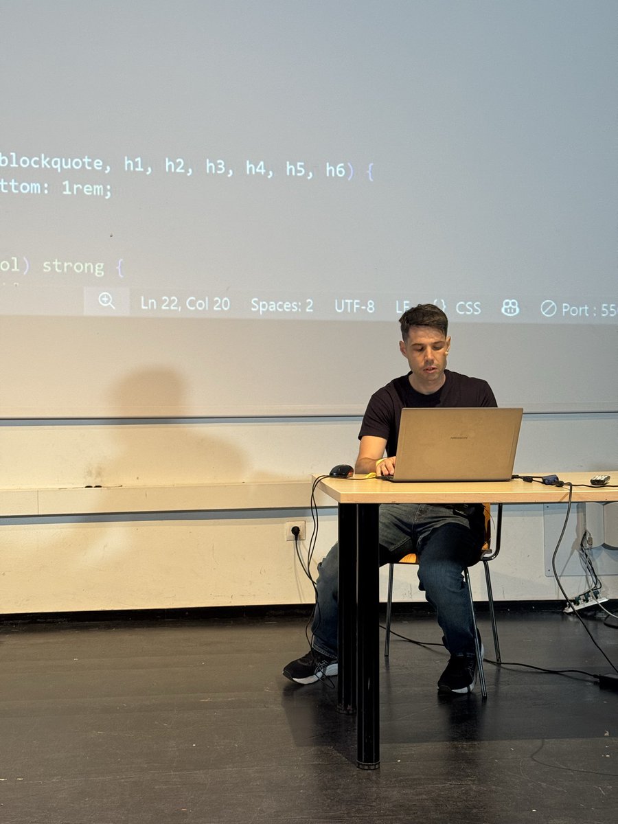 Masterclass 🔥 de <a href="/goiblas/">Jesús Olazagoitia</a> en Código Costa, que nos ha traído lo último de CSS para WordPress. 

☝️Imprescindible para diseñadores: 

Para aprovechar en nuestros diseños las ventajas del frontend moderno: 

Mejor experiencia de developer y mejor performance = mejor experiencia de