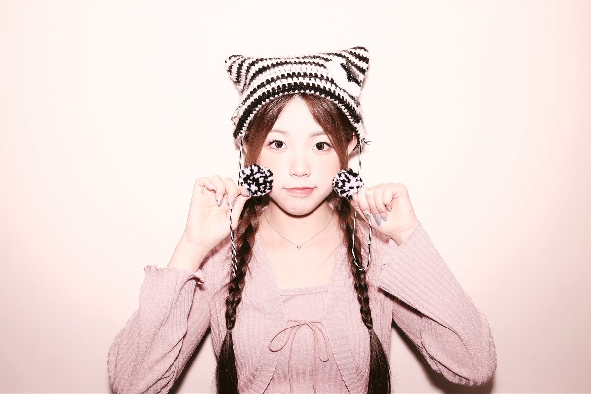 UNIS_offcl's tweet image. 보고싶어😊

#UNIS #유니스 
#YOONA #오윤아