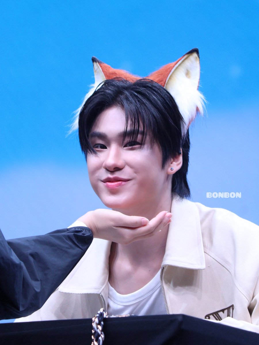 bonbonlook's tweet image. So cute😭😭😭😭😭😭

#GMMTVFANIVALxLukeMick
#lukeso_  #lukemick @lukepeemsan