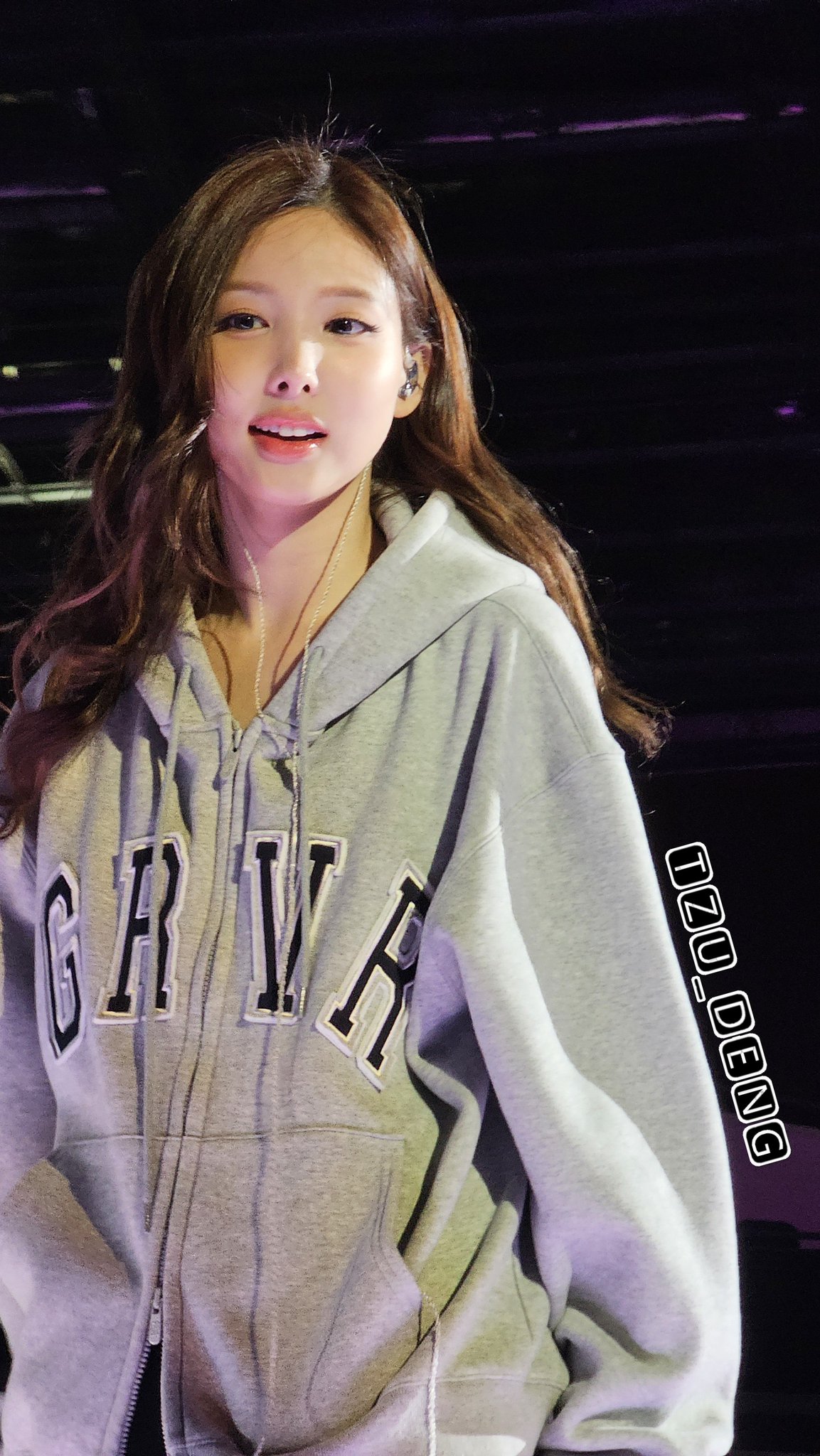 NAYEON ユニフォーム NAYEON x TOMMY JEANS will soon release a new collection for