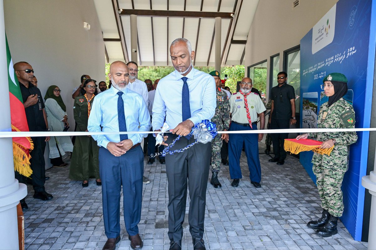 ރައީސުލްޖުމްހޫރިއްޔާ، ސްކޫލް ދަރިވަރުން ކޭމްޕް ކުރާ ސަރަޙައްދު ހުޅުއްވައިދެއްވައިފި 
 presidency.gov.mv/Press/Article/…