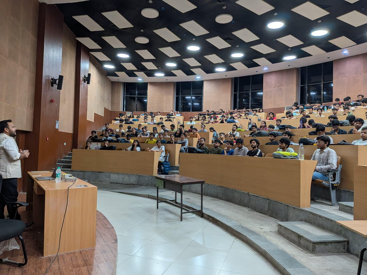 Vision_IAS's tweet image. ✨VisionIAS Successfully Conducts Workshop on Career in Civil Services at IIT Guwahati
💡The session was led by Paritosh Parmar Sir, Faculty, VisionIAS, who shared practical insights on the UPSC journey.
📞Training cells can reach on: 9040004555
#VisionIAS #CivilServices #UPSC