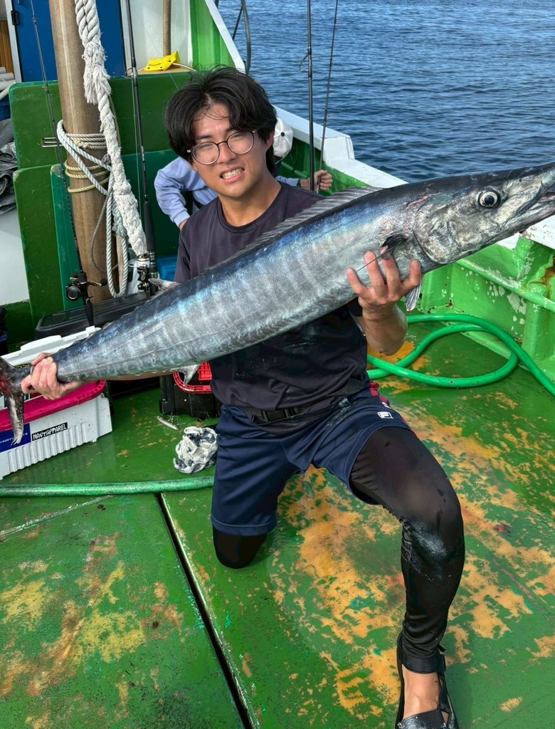 【釣魚部員の夏休み オフショア編③】

夏休み後半も冲で釣魚部員がデカイ魚を釣り上げてます！
トカラ列島に遠征中の部長はまさかのイソマグロ60kg！

#東海大学海洋学部
#釣魚部
#静岡キャンパス