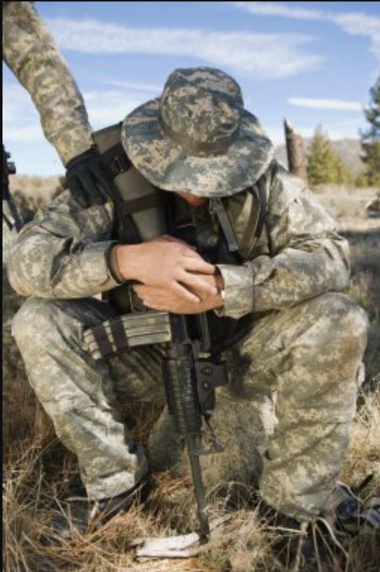 Los "soldados" veteranos que no tenemos el nuevo <a href="/Battlefield/">Battlefield</a> nos consolamos viendo al "sargento" <a href="/madapls/">Mada</a>...