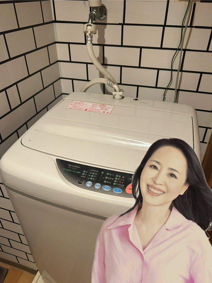 chancenohitomi's tweet image. 28年 使い続けてた 洗濯機と、とうとう お別れの時がやってきます！😆
#シャープ #SHARP 製 

新しい洗濯機をポチ りました！👆
来週 到着予定。
#スタンプ #松田聖子 
#聖子ちゃん