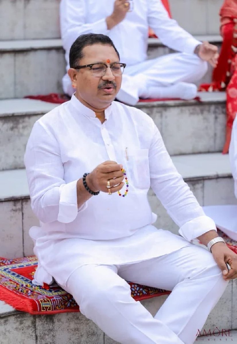 immanojjain's tweet image. 🎉 मेरी नई पिक्चर, नया अंदाज़ में! 🎉
तैयार हो जाइए एक नए अनुभव और स्टाइल के लिए।
हर फ्रेम में कुछ खास, हर लुक में नया ट्विस्ट! 📸✨

#नईपिक्चर #नयाअंदाज़ #FreshVibes #StyleOnPoint