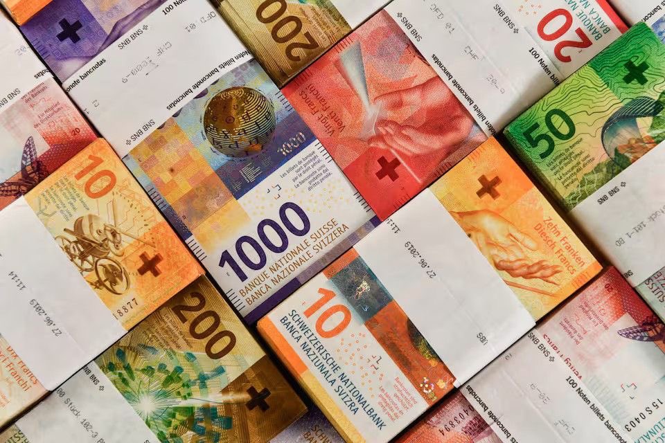 iNvesTo_peDia's tweet image. 🌍 Add global beauty to your collection!
Authentic Euro, Swiss Franc, US Dollar, Kuwaiti Dinar, Omani Riyal, Saudi Riyal, Malaysian Ringgit &amp;amp; Indian Rupee banknotes available.
All genuine and for collector or educational purposes📩
#Banknotes #CollectibleCurrency #Numismatics